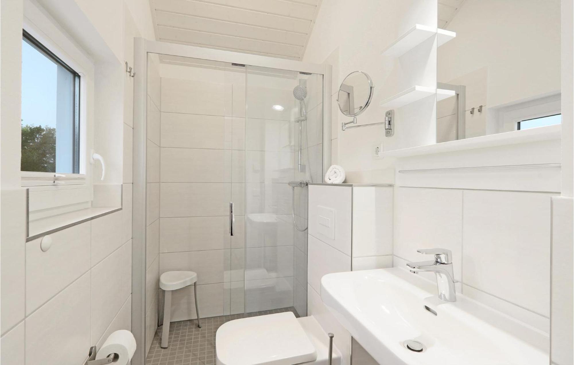 3 Bedroom Stunning Home In Krems Ii-Warderbrueck Gols Dış mekan fotoğraf